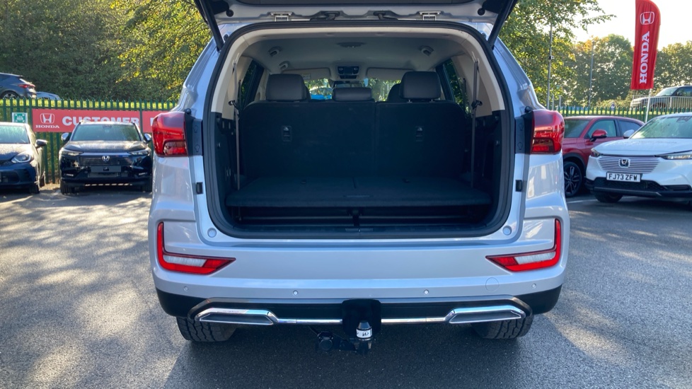 Ssangyong Rexton 2.2 Ultimate 5dr Auto Diesel Estate - Image 4
