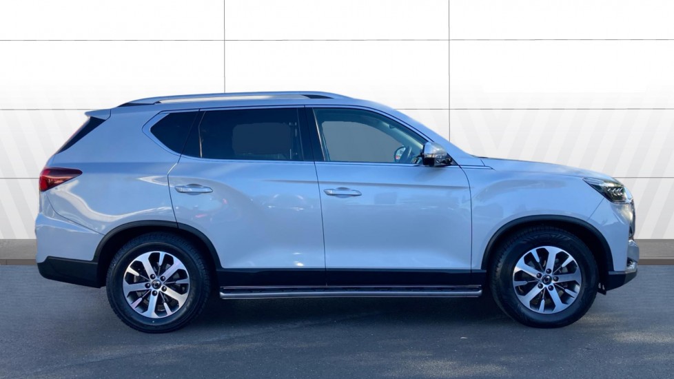 Ssangyong Rexton 2.2 Ultimate 5dr Auto Diesel Estate - Image 5