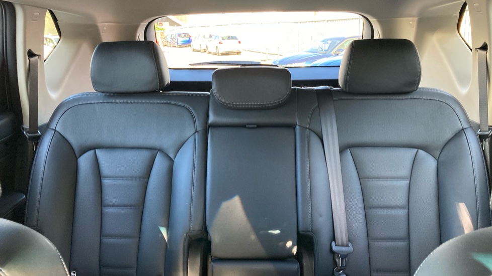 Ssangyong Rexton 2.2 Ultimate 5dr Auto Diesel Estate - Image 15