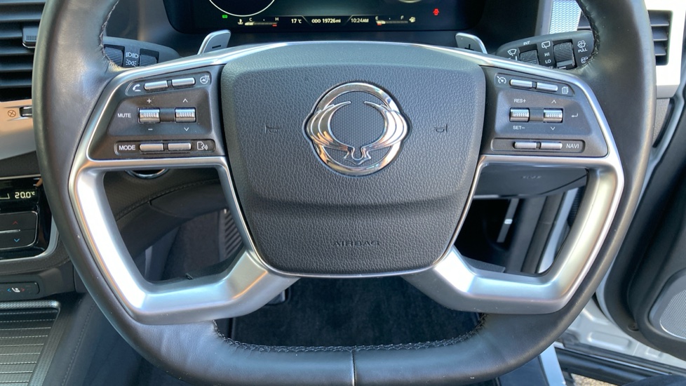 Ssangyong Rexton 2.2 Ultimate 5dr Auto Diesel Estate - Image 21