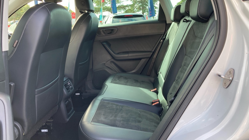 SEAT Ateca 1.5 TSI EVO Xperience 5dr DSG Petrol Estate - Image 16