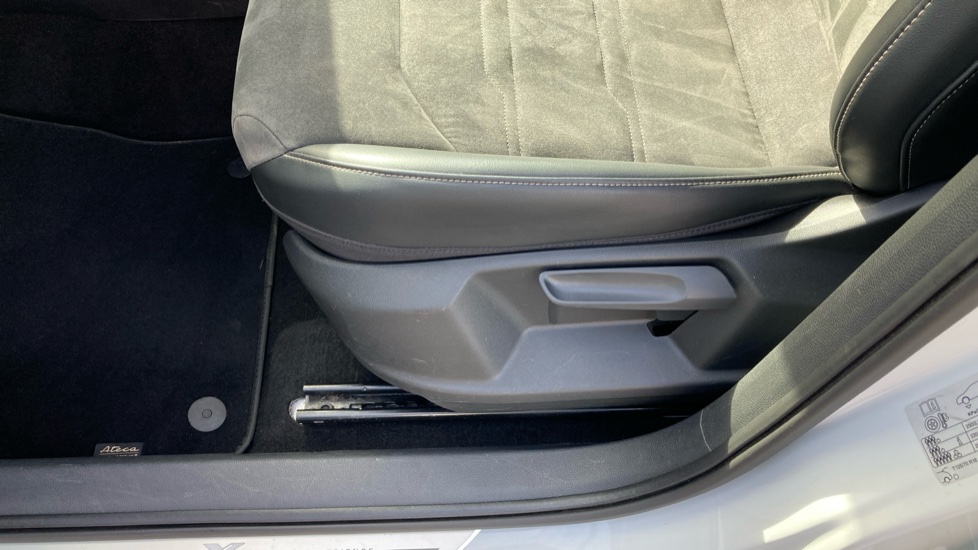 SEAT Ateca 1.5 TSI EVO Xperience 5dr DSG Petrol Estate - Image 22