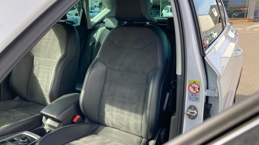 SEAT Ateca 1.5 TSI EVO Xperience 5dr DSG Petrol Estate - Image 23