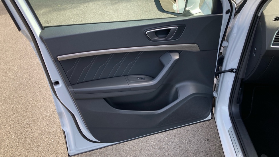 SEAT Ateca 1.5 TSI EVO Xperience 5dr DSG Petrol Estate - Image 26