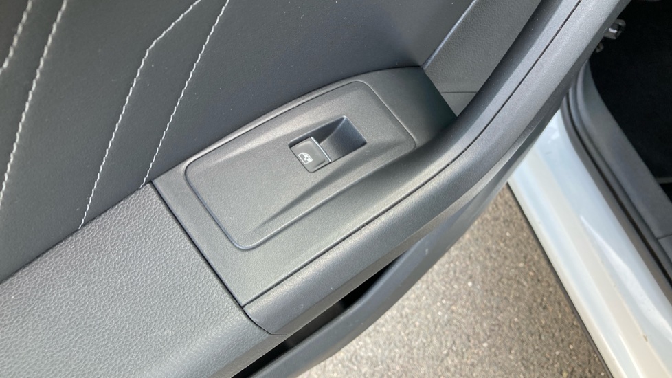SEAT Ateca 1.5 TSI EVO Xperience 5dr DSG Petrol Estate - Image 27