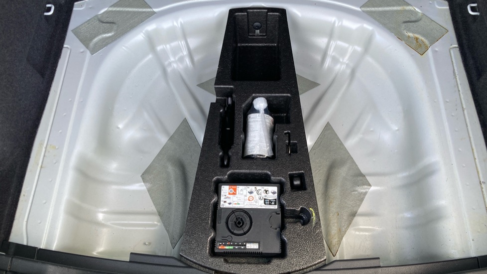 SEAT Ateca 1.5 TSI EVO Xperience 5dr DSG Petrol Estate - Image 33