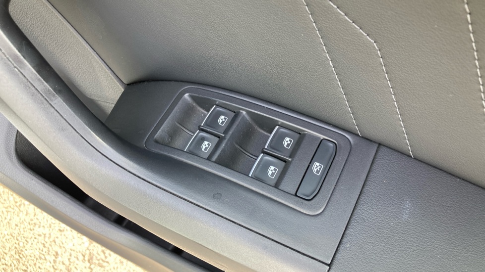 SEAT Ateca 1.5 TSI EVO Xperience 5dr DSG Petrol Estate - Image 44