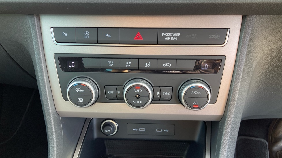 SEAT Ateca 1.5 TSI EVO Xperience 5dr DSG Petrol Estate - Image 55