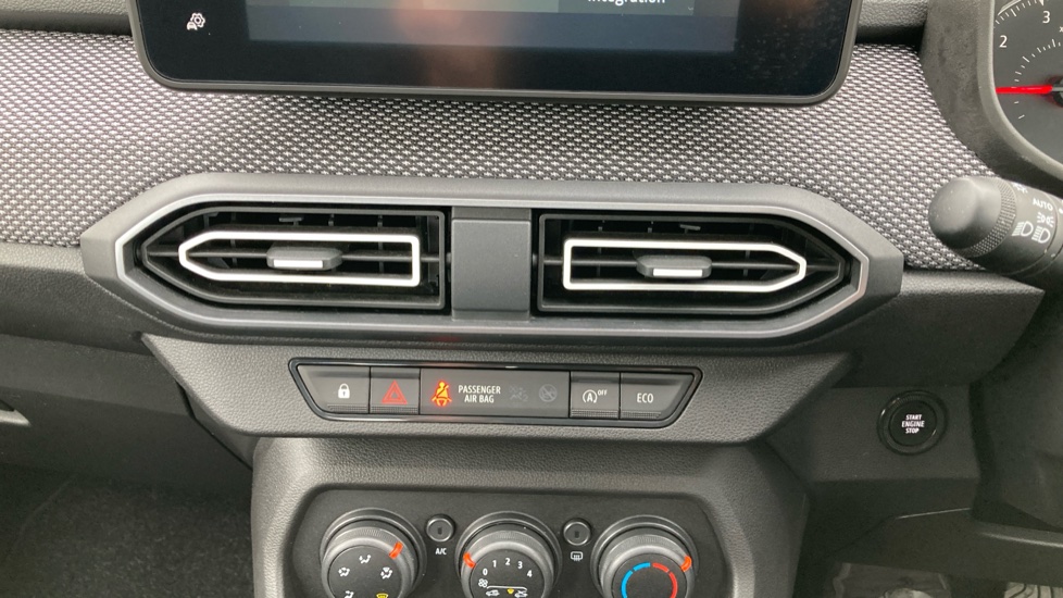 Dacia Sandero 1.0 Tce Expression 5dr Petrol Hatchback - Image 26