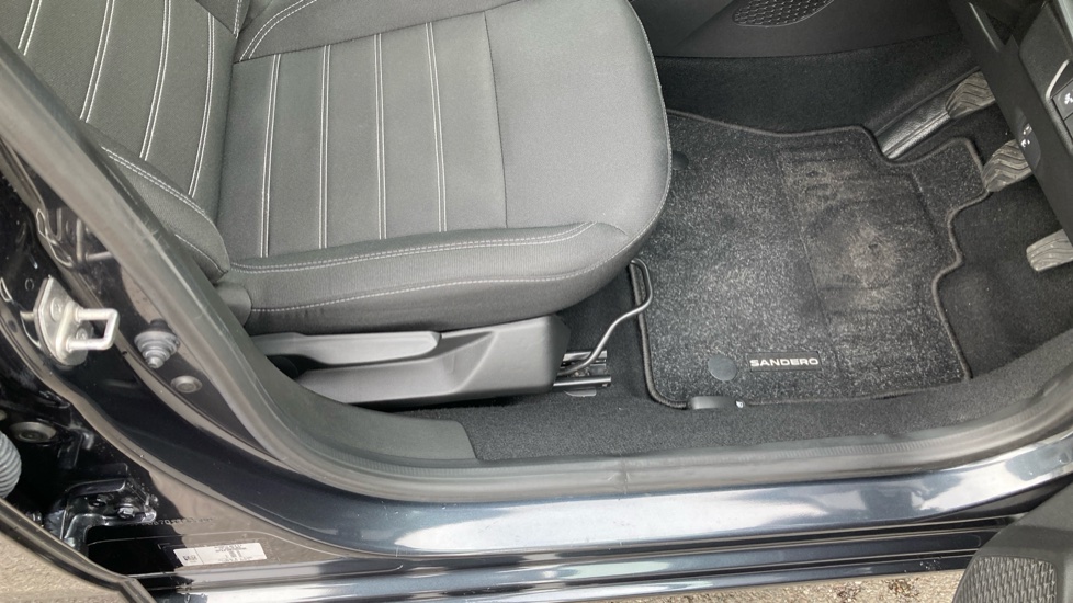 Dacia Sandero 1.0 Tce Expression 5dr Petrol Hatchback - Image 36