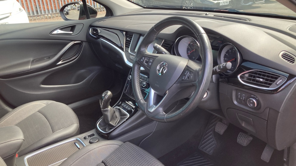 Vauxhall Astra 1.2 Turbo 145 Griffin Edition 5dr Petrol Hatchback - Image 11