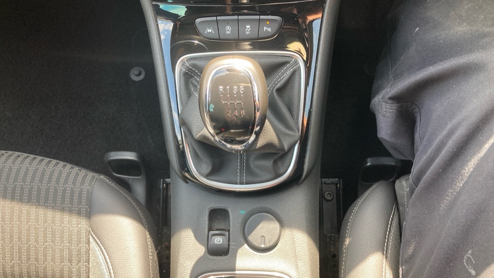 Vauxhall Astra 1.2 Turbo 145 Griffin Edition 5dr Petrol Hatchback - Image 27