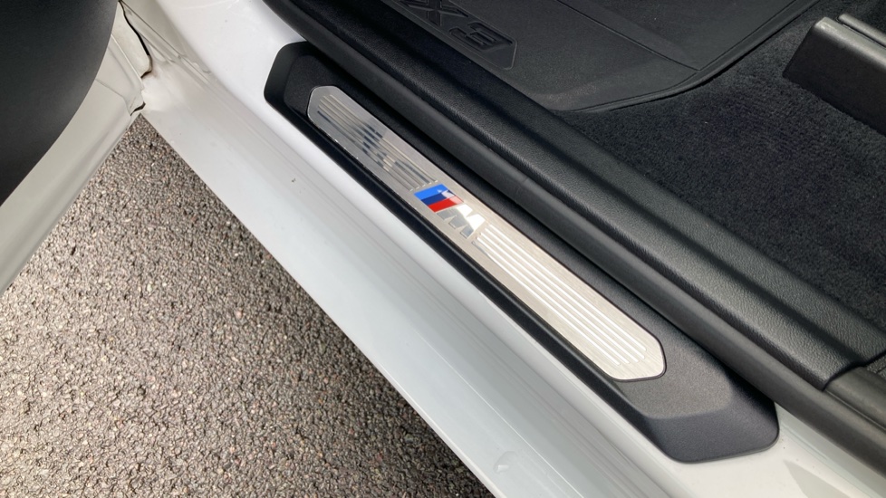 BMW X3 xDrive 30e M Sport 5dr Auto Estate - Image 24