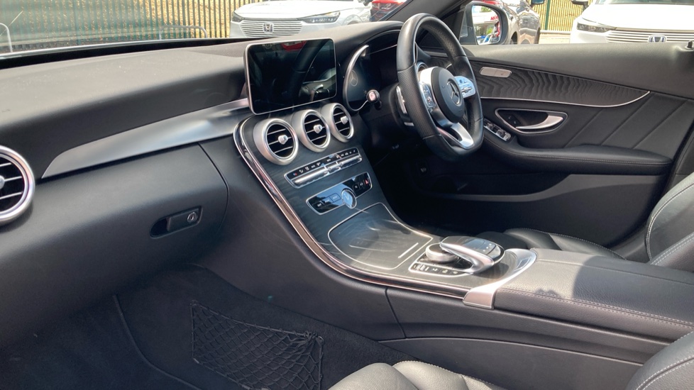 Mercedes-Benz C-Class C300d AMG Line Edition Premium 4dr 9G-Tronic Diesel Saloon - Image 9