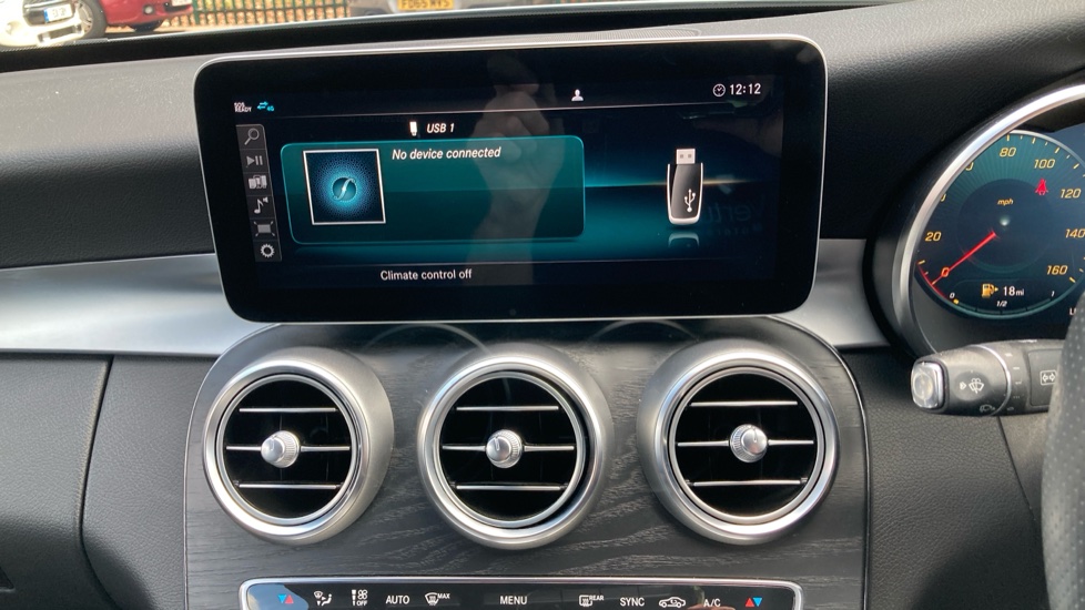 Mercedes-Benz C-Class C300d AMG Line Edition Premium 4dr 9G-Tronic Diesel Saloon - Image 24