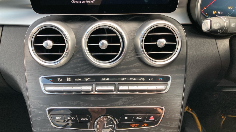 Mercedes-Benz C-Class C300d AMG Line Edition Premium 4dr 9G-Tronic Diesel Saloon - Image 25