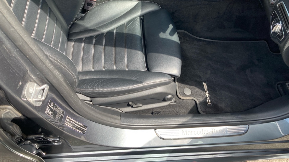 Mercedes-Benz C-Class C300d AMG Line Edition Premium 4dr 9G-Tronic Diesel Saloon - Image 42