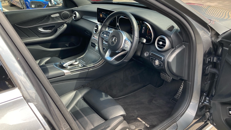 Mercedes-Benz C-Class C300d AMG Line Edition Premium 4dr 9G-Tronic Diesel Saloon - Image 43