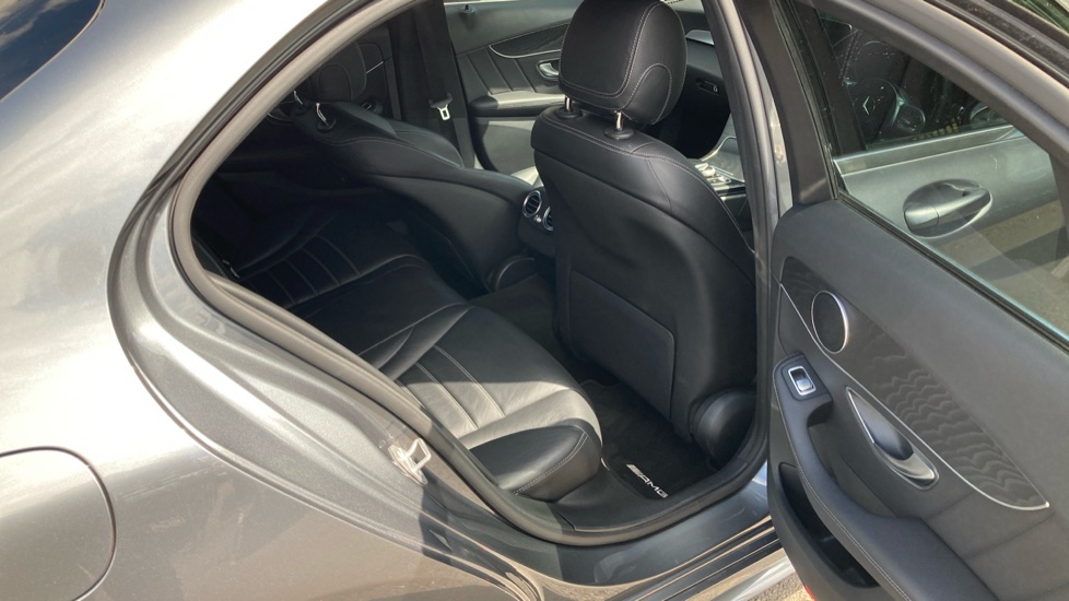 Mercedes-Benz C-Class C300d AMG Line Edition Premium 4dr 9G-Tronic Diesel Saloon - Image 45