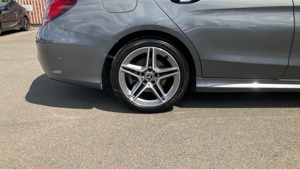Mercedes-Benz C-Class C300d AMG Line Edition Premium 4dr 9G-Tronic Diesel Saloon - Image 55