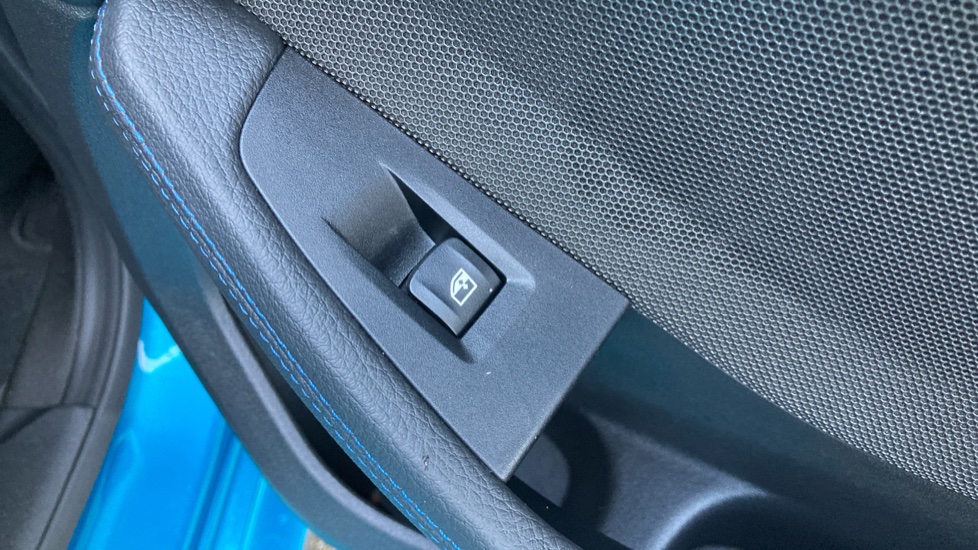 BMW 2 Series 218i [136] M Sport 4dr DCT Petrol Saloon - Image 38