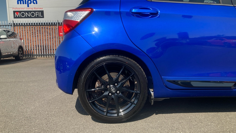 Toyota Yaris 1.5 Hybrid GR-Sport 5dr CVT Hybrid Hatchback - Image 7