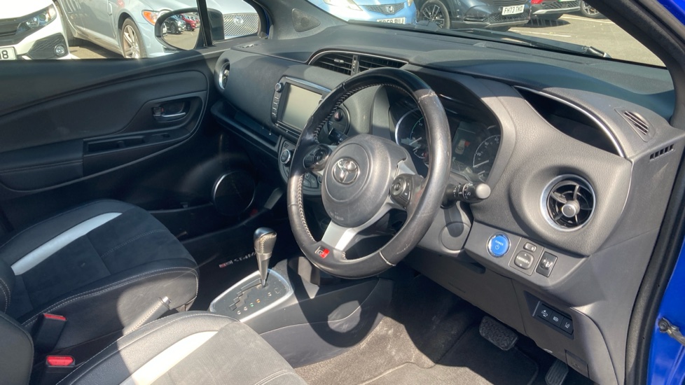 Toyota Yaris 1.5 Hybrid GR-Sport 5dr CVT Hybrid Hatchback - Image 11