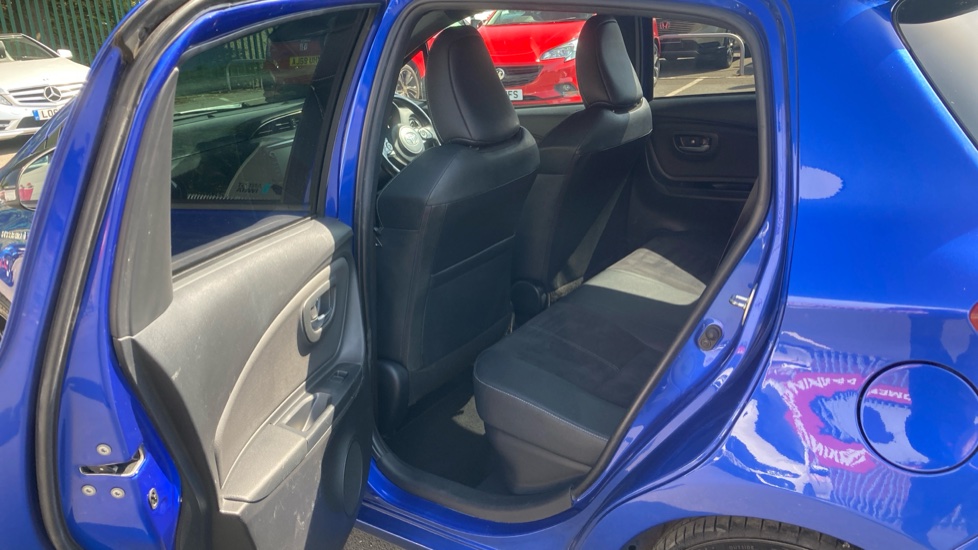 Toyota Yaris 1.5 Hybrid GR-Sport 5dr CVT Hybrid Hatchback - Image 16