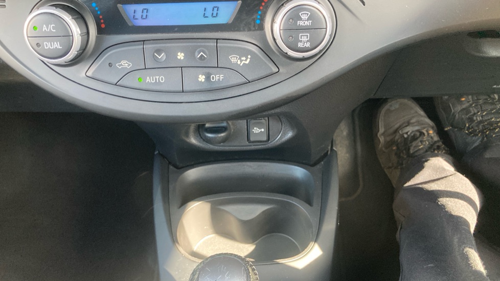 Toyota Yaris 1.5 Hybrid GR-Sport 5dr CVT Hybrid Hatchback - Image 24