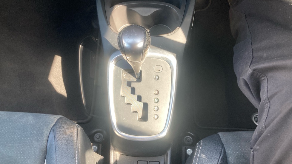 Toyota Yaris 1.5 Hybrid GR-Sport 5dr CVT Hybrid Hatchback - Image 25