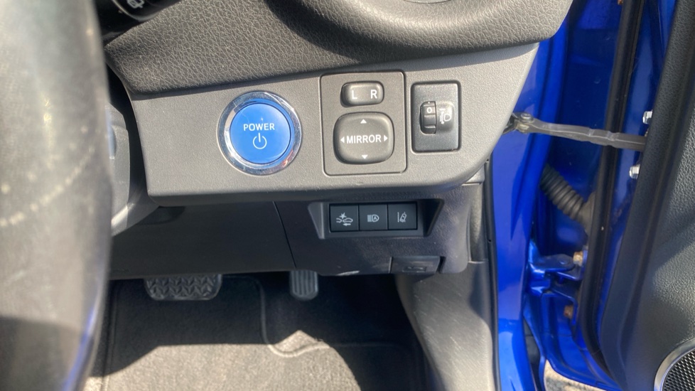 Toyota Yaris 1.5 Hybrid GR-Sport 5dr CVT Hybrid Hatchback - Image 32