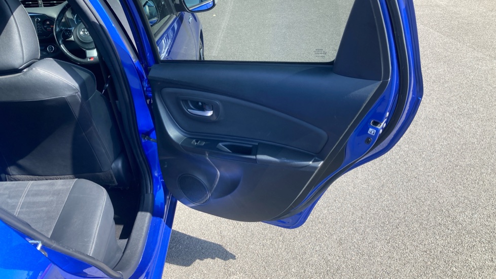 Toyota Yaris 1.5 Hybrid GR-Sport 5dr CVT Hybrid Hatchback - Image 37