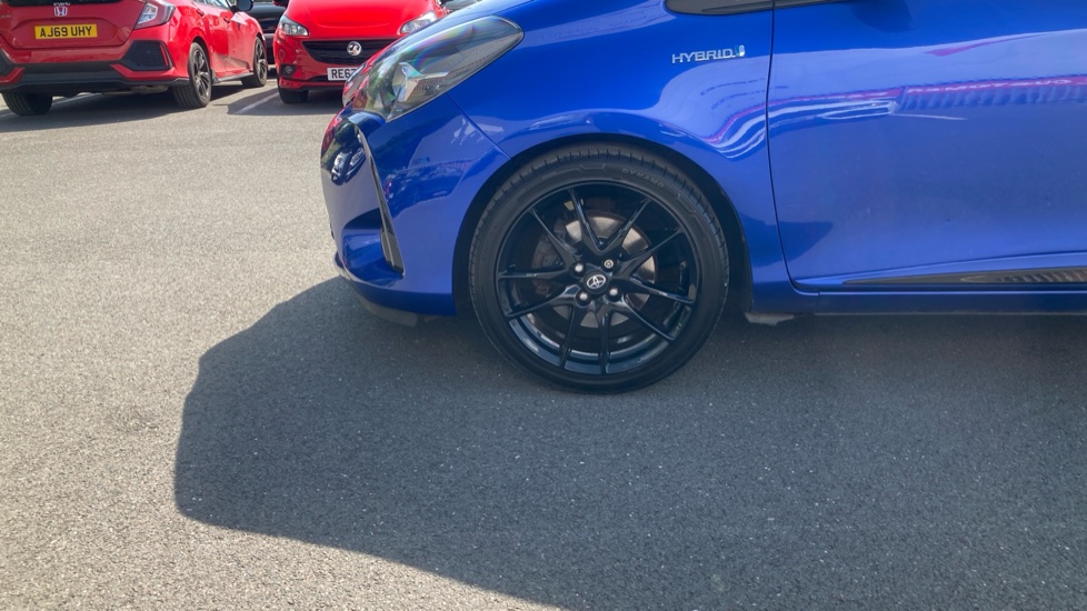 Toyota Yaris 1.5 Hybrid GR-Sport 5dr CVT Hybrid Hatchback - Image 46