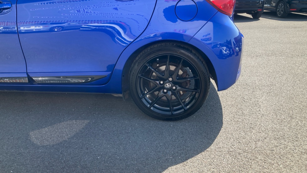 Toyota Yaris 1.5 Hybrid GR-Sport 5dr CVT Hybrid Hatchback - Image 47