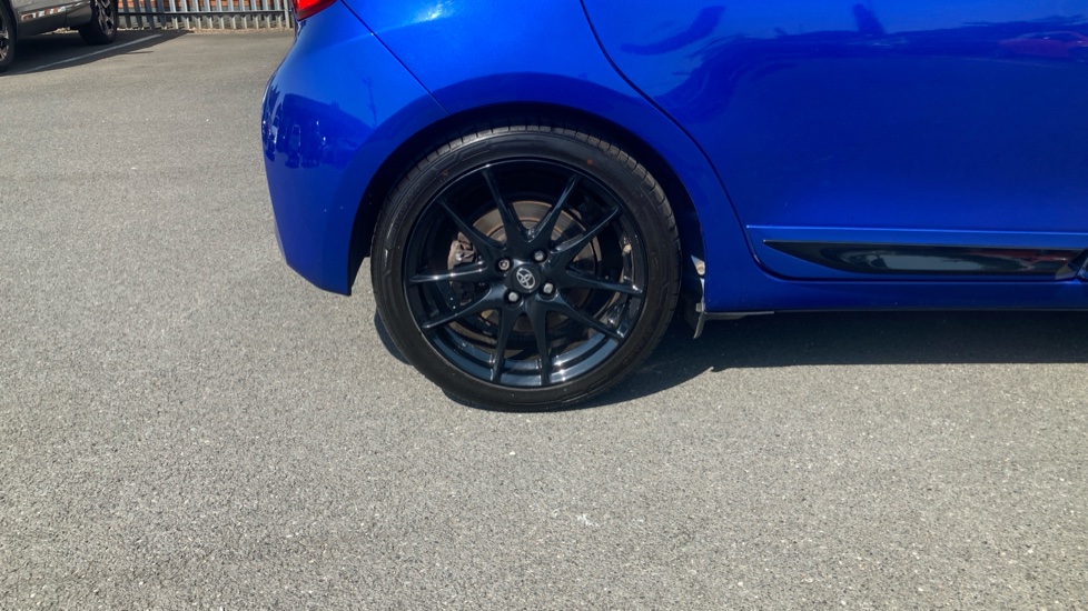 Toyota Yaris 1.5 Hybrid GR-Sport 5dr CVT Hybrid Hatchback - Image 48