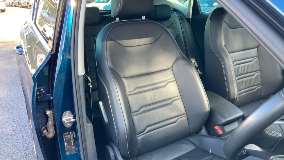 SEAT Ateca 2.0 TDI 150 Xperience Lux 5dr DSG 4Drive Diesel Estate - Image 49