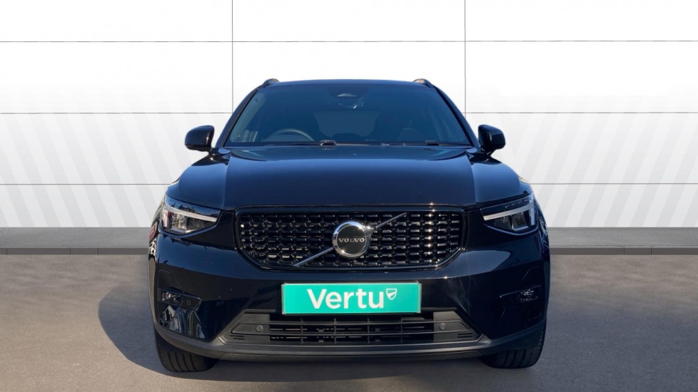 Volvo XC40 2.0 B4P Plus Dark 5dr Auto Petrol Estate - Image 3