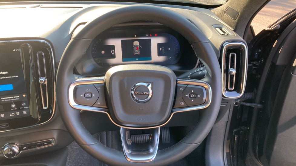Volvo XC40 2.0 B4P Plus Dark 5dr Auto Petrol Estate - Image 70