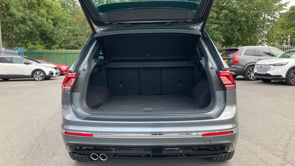 Volkswagen Tiguan 2.0 TDi 150 R-Line Tech 5dr DSG Diesel Estate - Image 4
