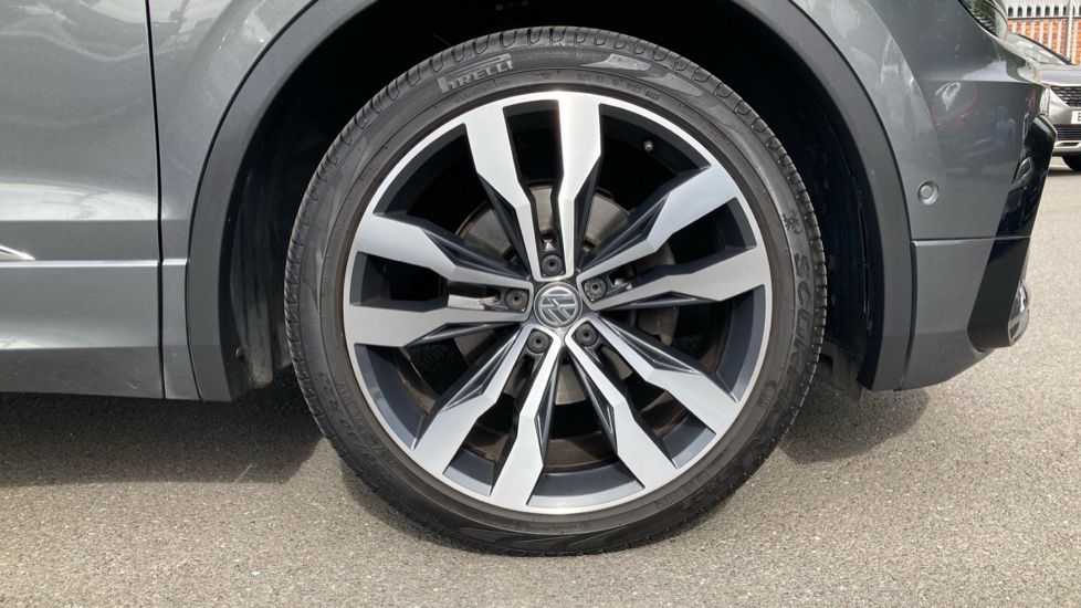 Volkswagen Tiguan 2.0 TDi 150 R-Line Tech 5dr DSG Diesel Estate - Image 87