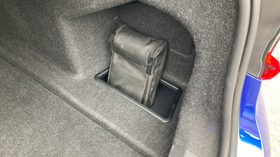 BMW 3 Series 320i M Sport 4dr Step Auto Petrol Saloon - Image 30