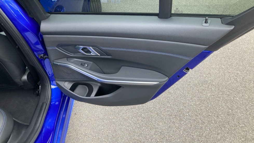 BMW 3 Series 320i M Sport 4dr Step Auto Petrol Saloon - Image 41