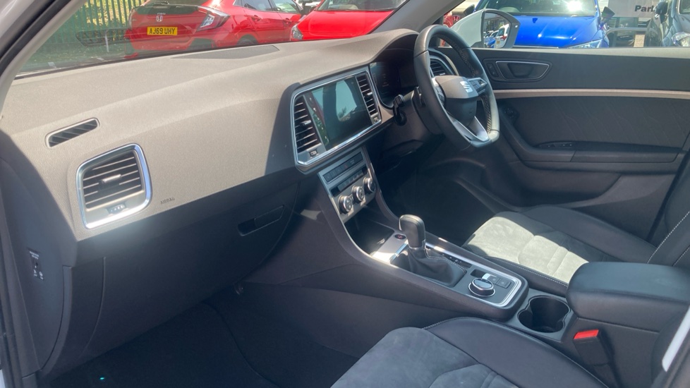 SEAT Ateca 1.5 TSI EVO Xperience 5dr DSG Petrol Estate - Image 9