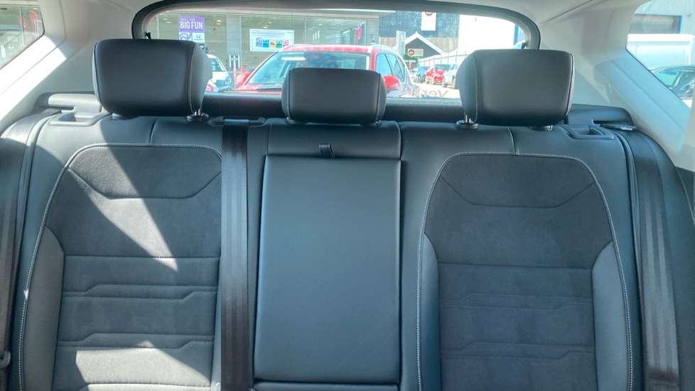 SEAT Ateca 1.5 TSI EVO Xperience 5dr DSG Petrol Estate - Image 15