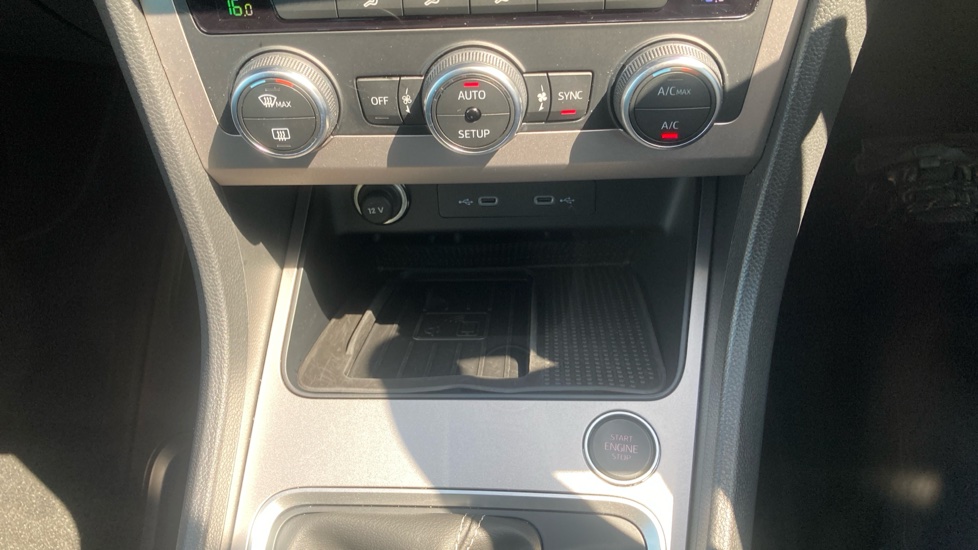 SEAT Ateca 1.5 TSI EVO Xperience 5dr DSG Petrol Estate - Image 28