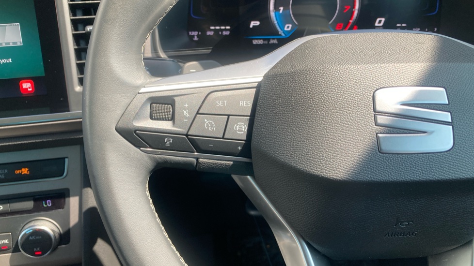 SEAT Ateca 1.5 TSI EVO Xperience 5dr DSG Petrol Estate - Image 32