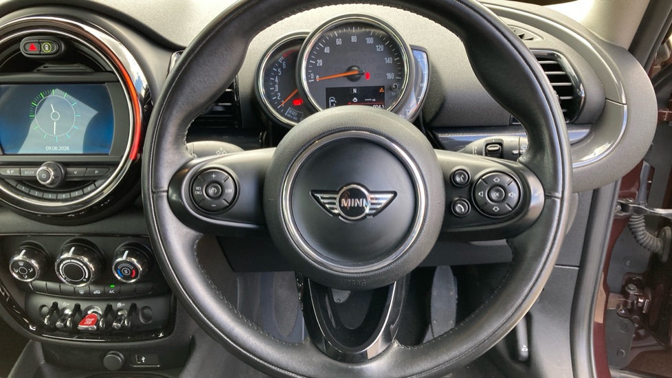 MINI Clubman 1.5 Cooper 6dr Petrol Estate - Image 32