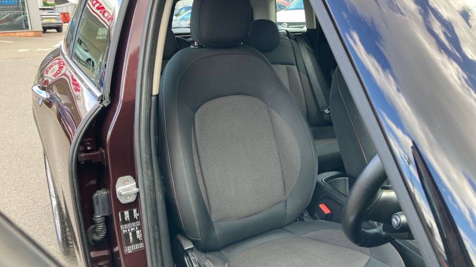 MINI Clubman 1.5 Cooper 6dr Petrol Estate - Image 36