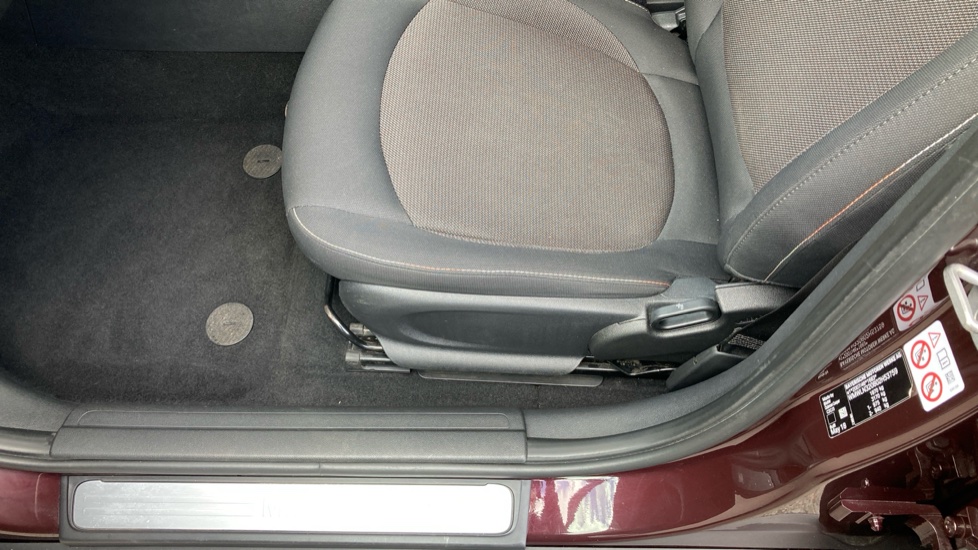MINI Clubman 1.5 Cooper 6dr Petrol Estate - Image 46