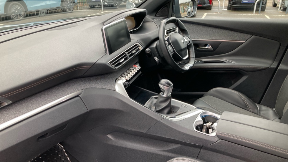 Peugeot 3008 1.2 PureTech GT Line 5dr Petrol Estate - Image 13